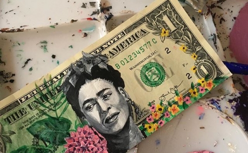 Danielle faz ilustra&ccedil;&otilde;es incr&iacute;veis em notas de d&oacute;lar